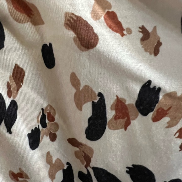 Whimsical Xieerduo Women's Abstract Artsy Short Sleeve Top with Ruching size XL - Picture 4 of 10